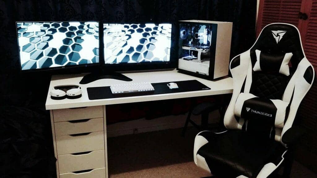 Cute Gaming Setup White Cute Aesthetics With Images Game Room Design Gamer