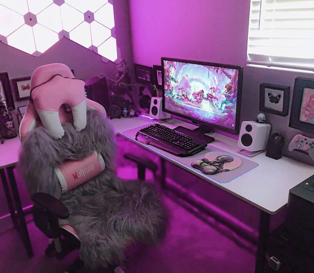 33 Pink Gaming Setup Ideas to Keep any Gamer Girl Happy