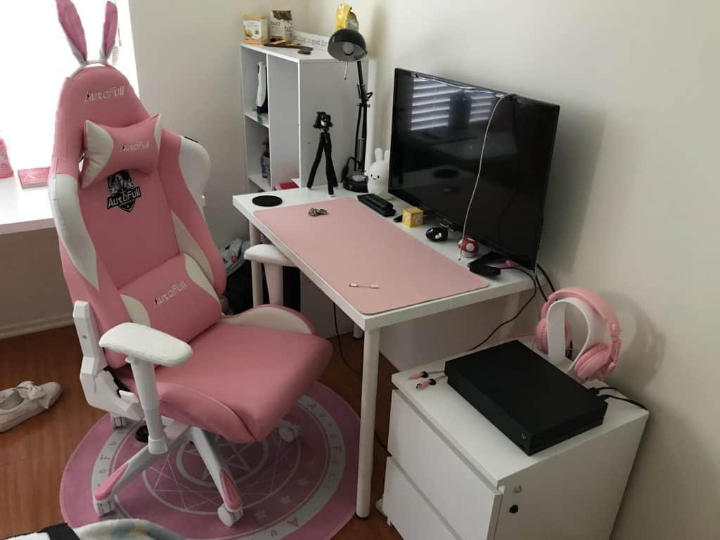 Pink and white gaming setup