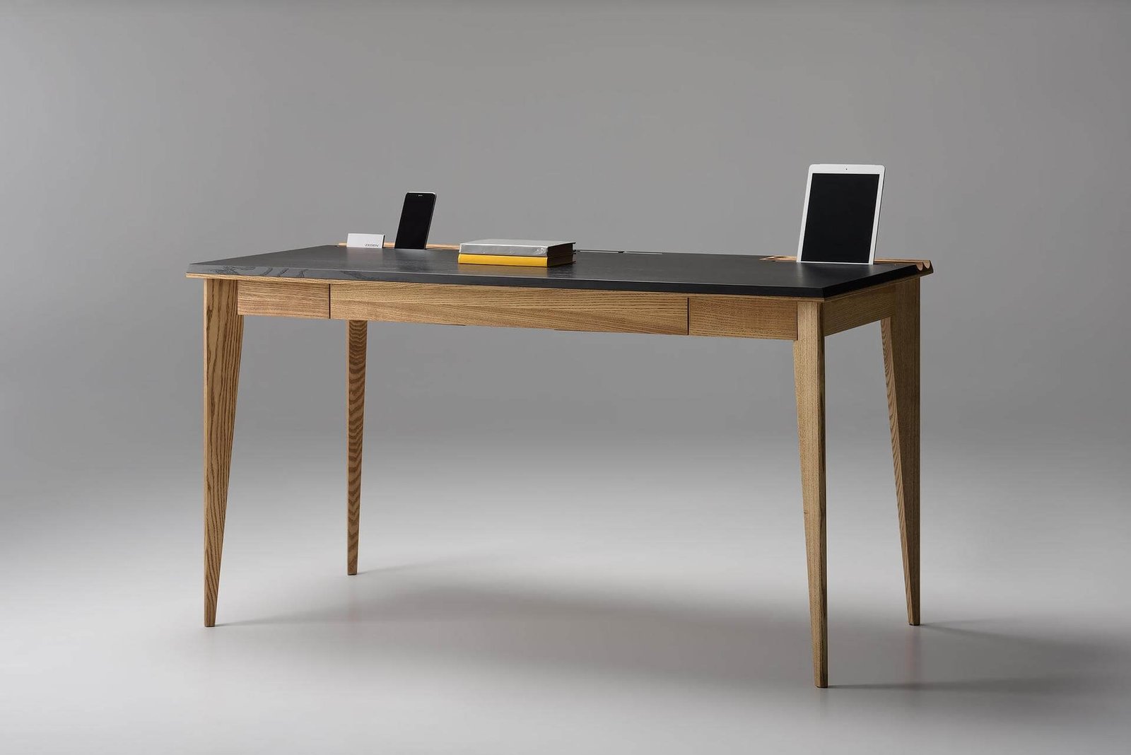 minimalist desk Minimalist desks - Family Room Layout